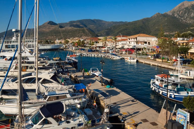 Nydri After Summer: Buses Keep Running, but Boats and Opening Hours Need Dated Checks